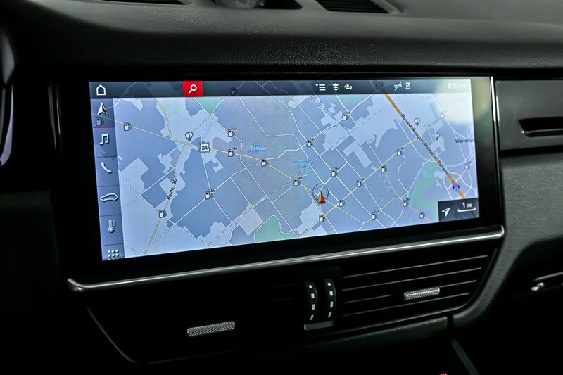 Used 2020 Porsche Cayenne AWD/4WD image 26