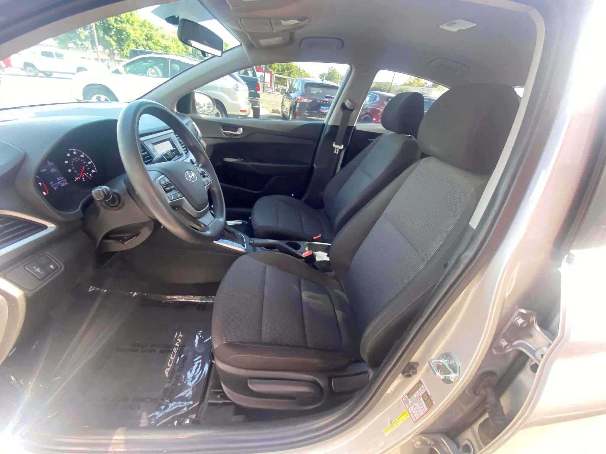 Used 2021 Hyundai Accent SE w/ Cargo Package image 7