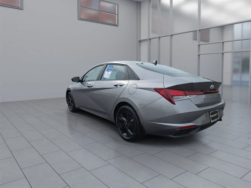 Used 2023 Hyundai Elantra SEL FWD image 7