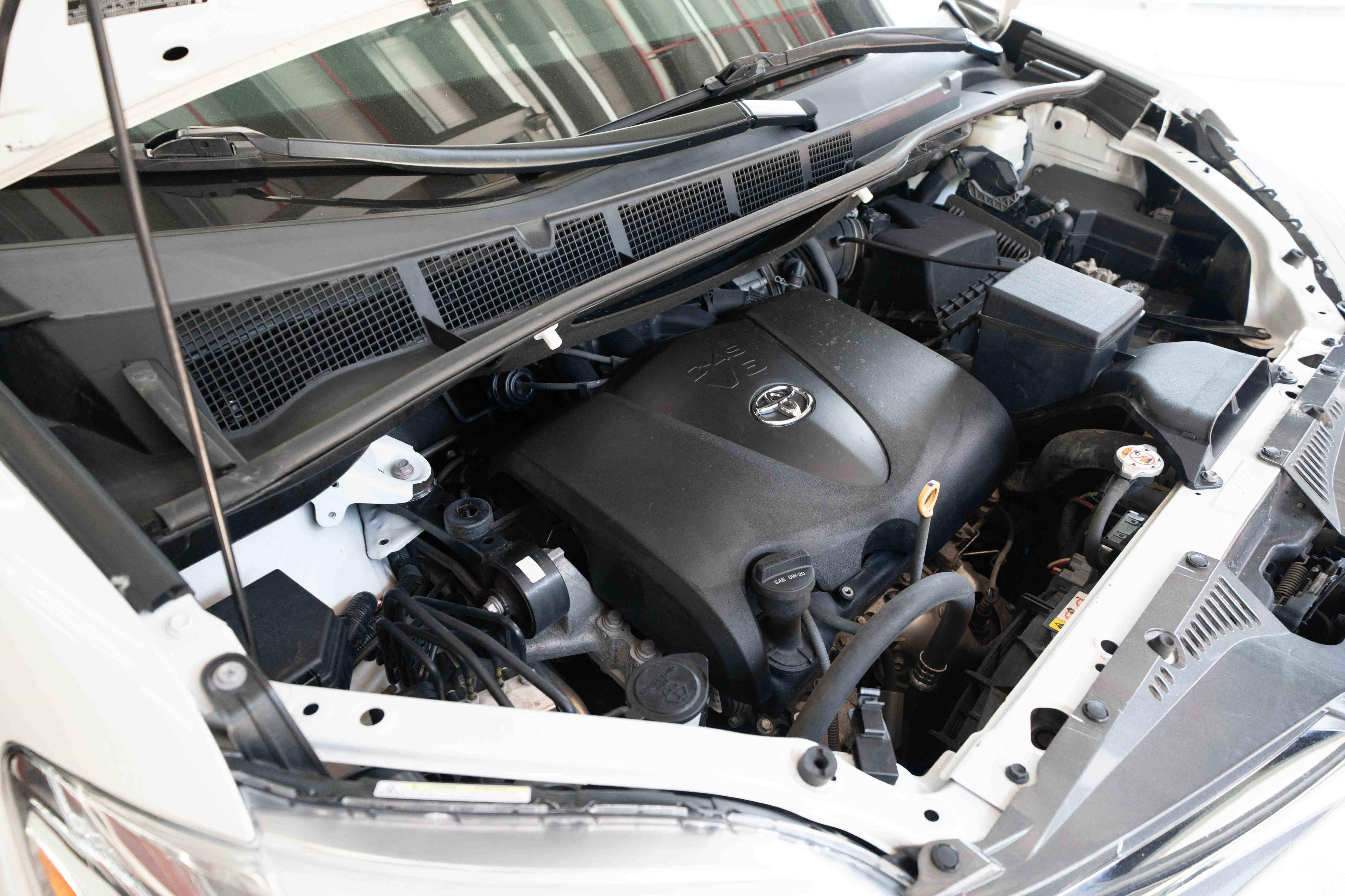 Used 2020 Toyota Sienna Limited Premium AWD/4WD image 34