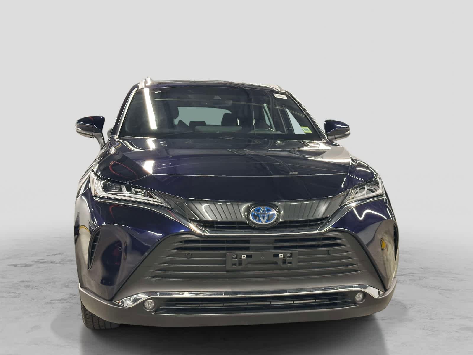 Used 2024 Toyota Venza XLE AWD/4WD image 8