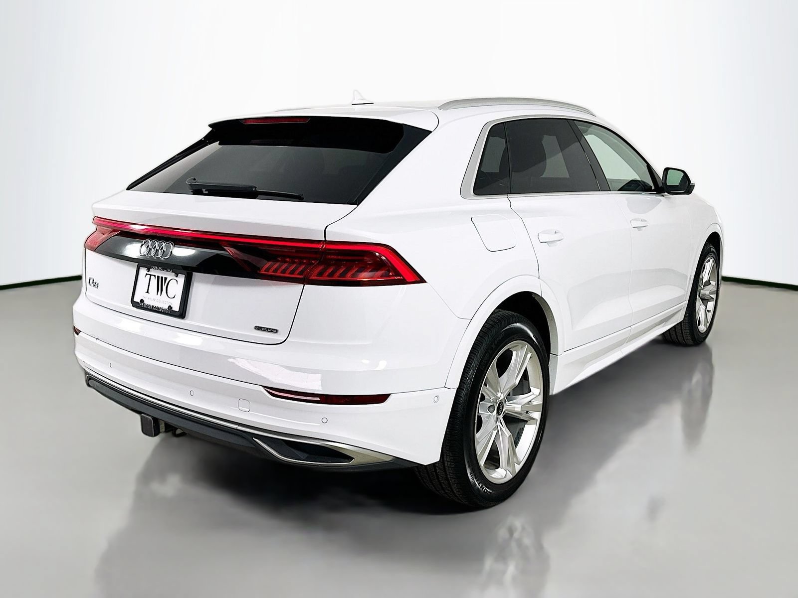 Used 2023 Audi Q8 Prestige w/ Prestige Package AWD/4WD image 5