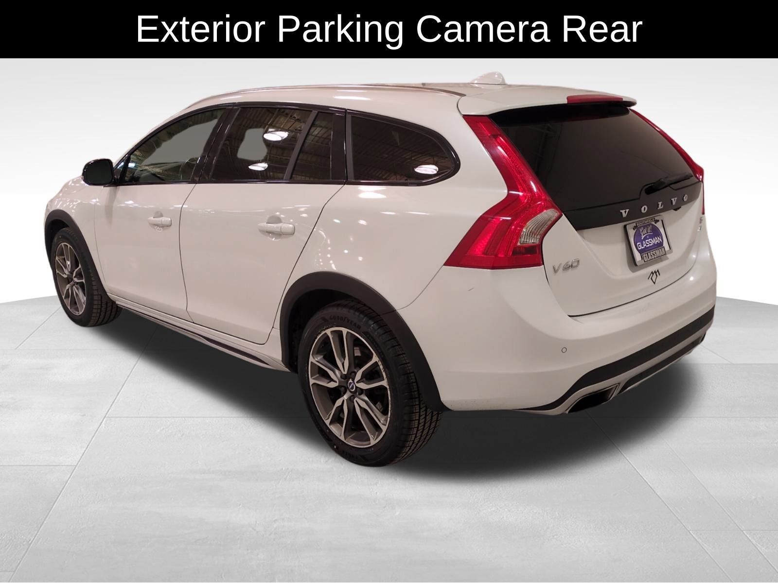 Used 2017 Volvo V60 T5 Cross Country Platinum w/ Climate Package image 7