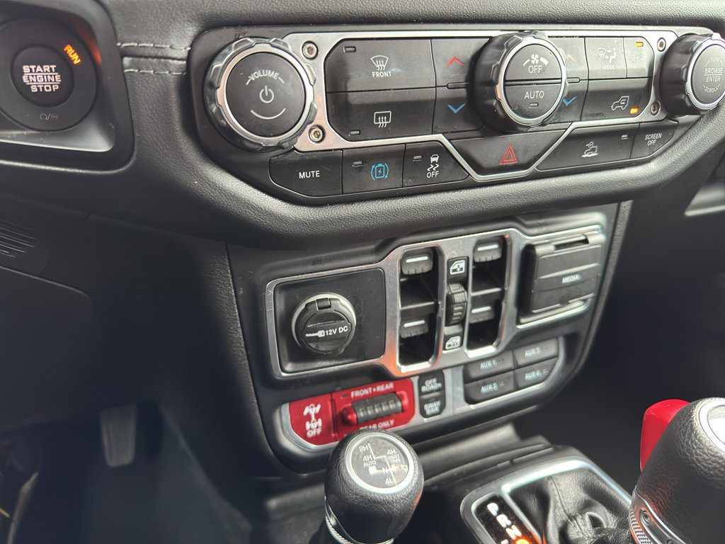 Used 2024 Jeep Wrangler Unlimited Rubicon 4xe image 32