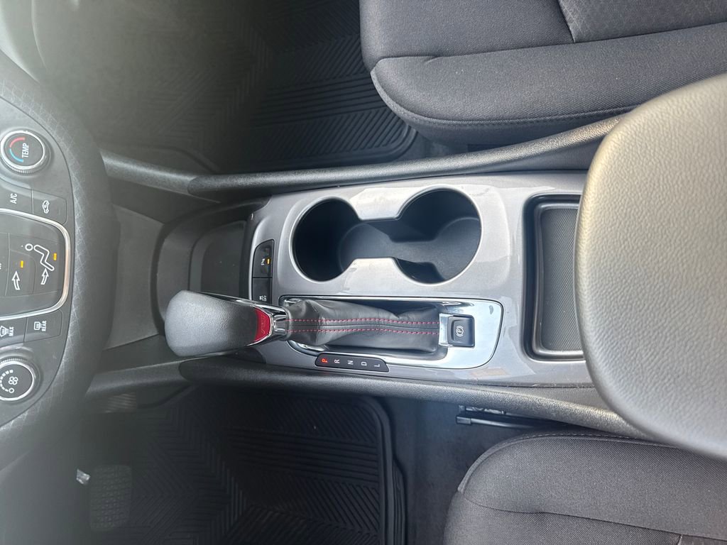 Used 2024 Chevrolet Malibu RS FWD image 27