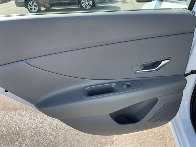 Certified 2025 Hyundai Elantra Sport image 16