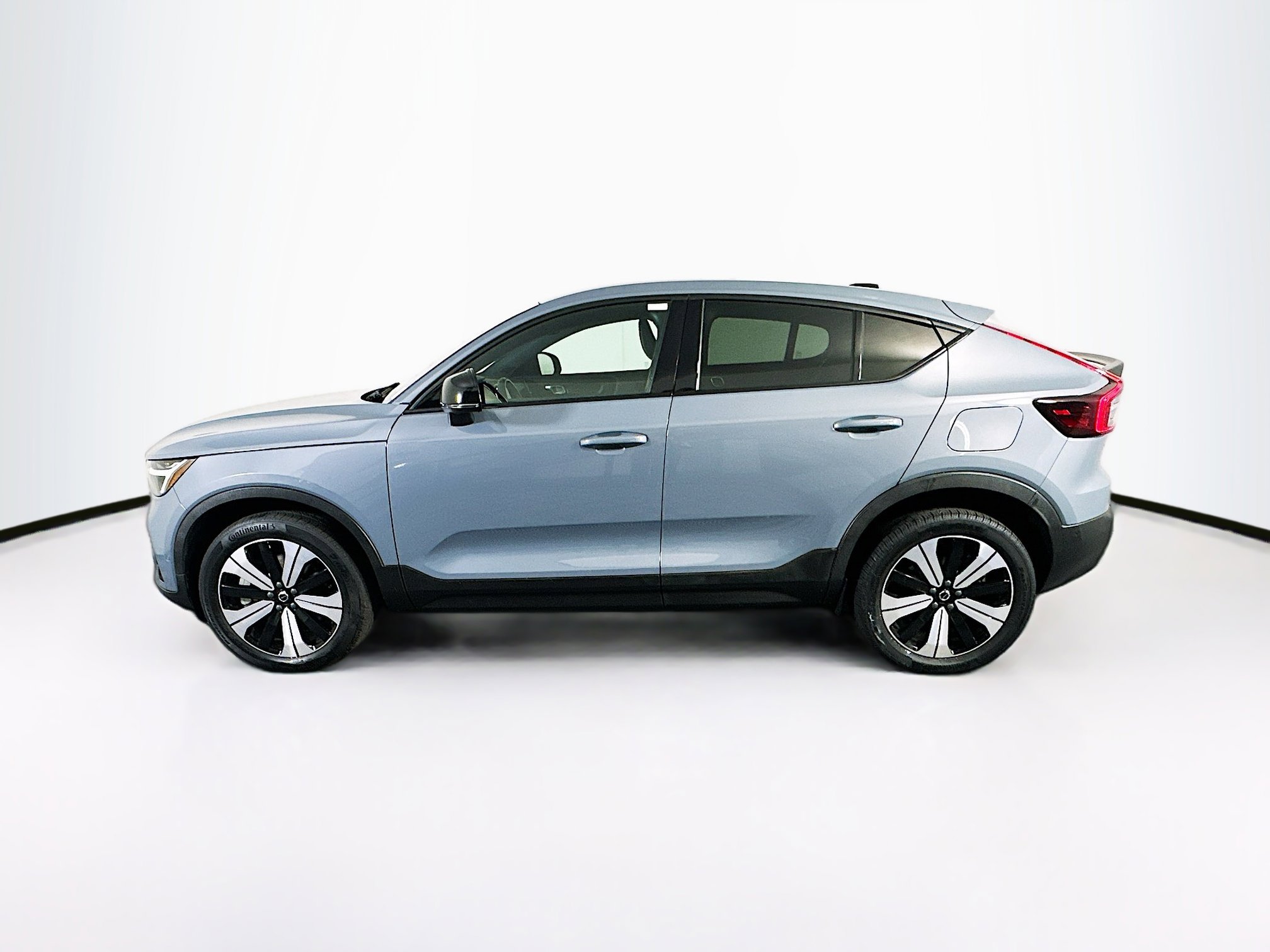 Used 2023 Volvo C40 P8 Recharge Plus AWD/4WD image 4