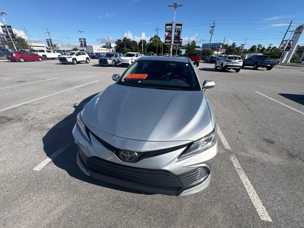 Used 2021 Toyota Camry LE FWD image 10