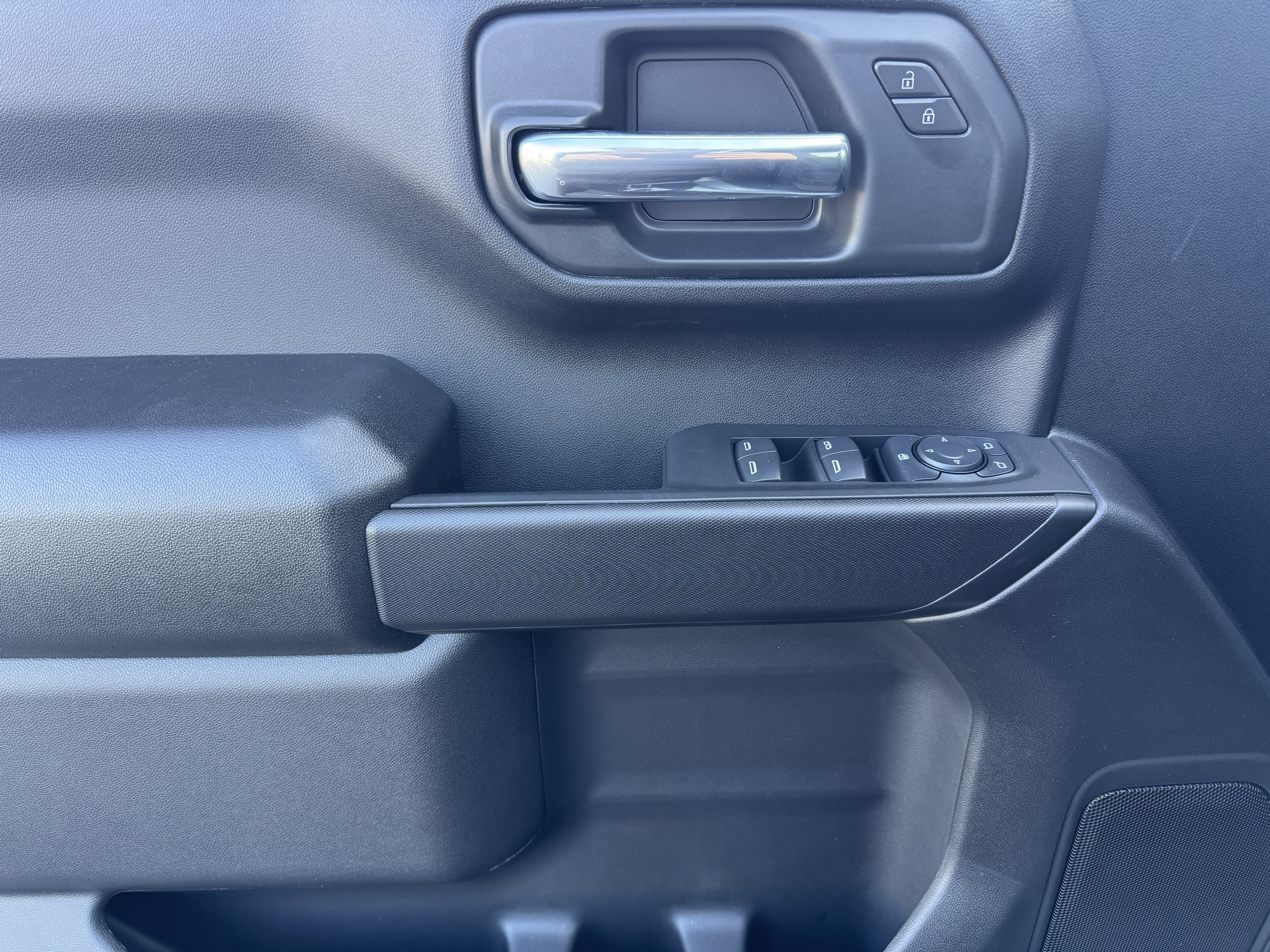 New 2026 Chevrolet Silverado 1500 Custom w/ Turbomax Blackout Package image 11