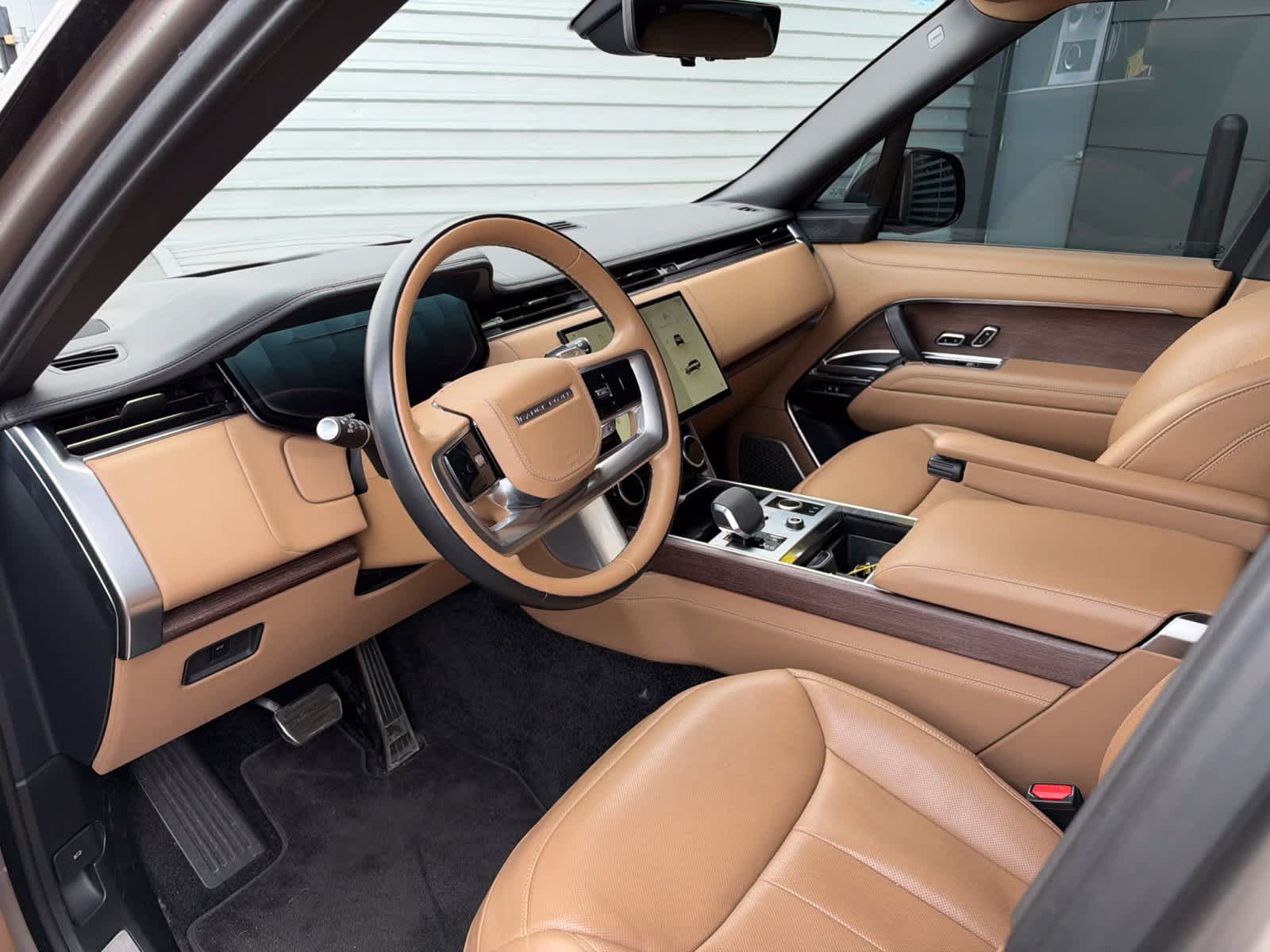Used 2023 Land Rover Range Rover Autobiography AWD/4WD image 9