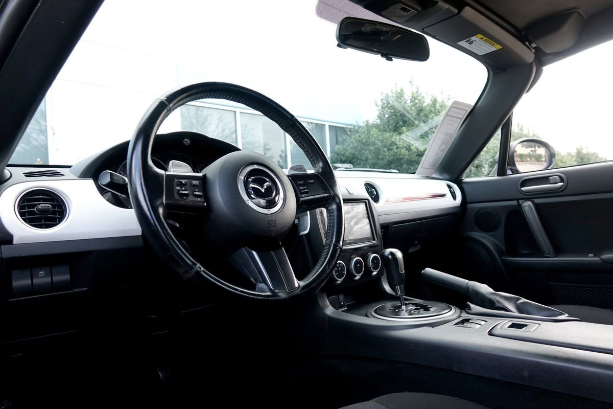 Used 2013 MAZDA MX-5 Miata Club image 5