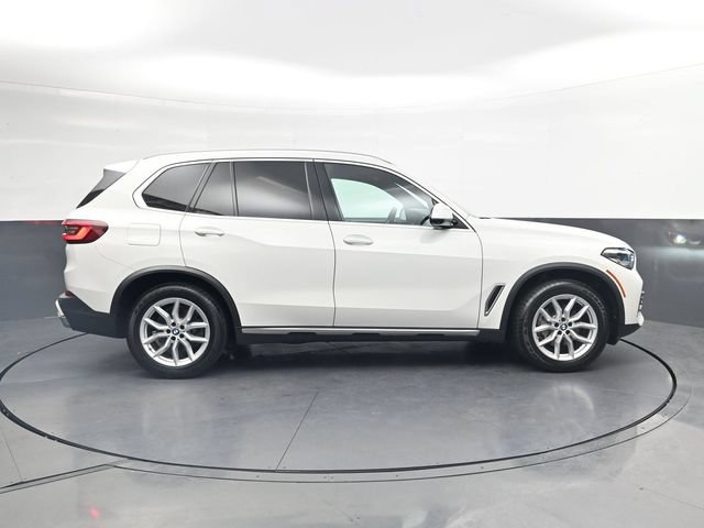 Used 2020 BMW X5 xDrive40i w/ Premium Package AWD/4WD image 3