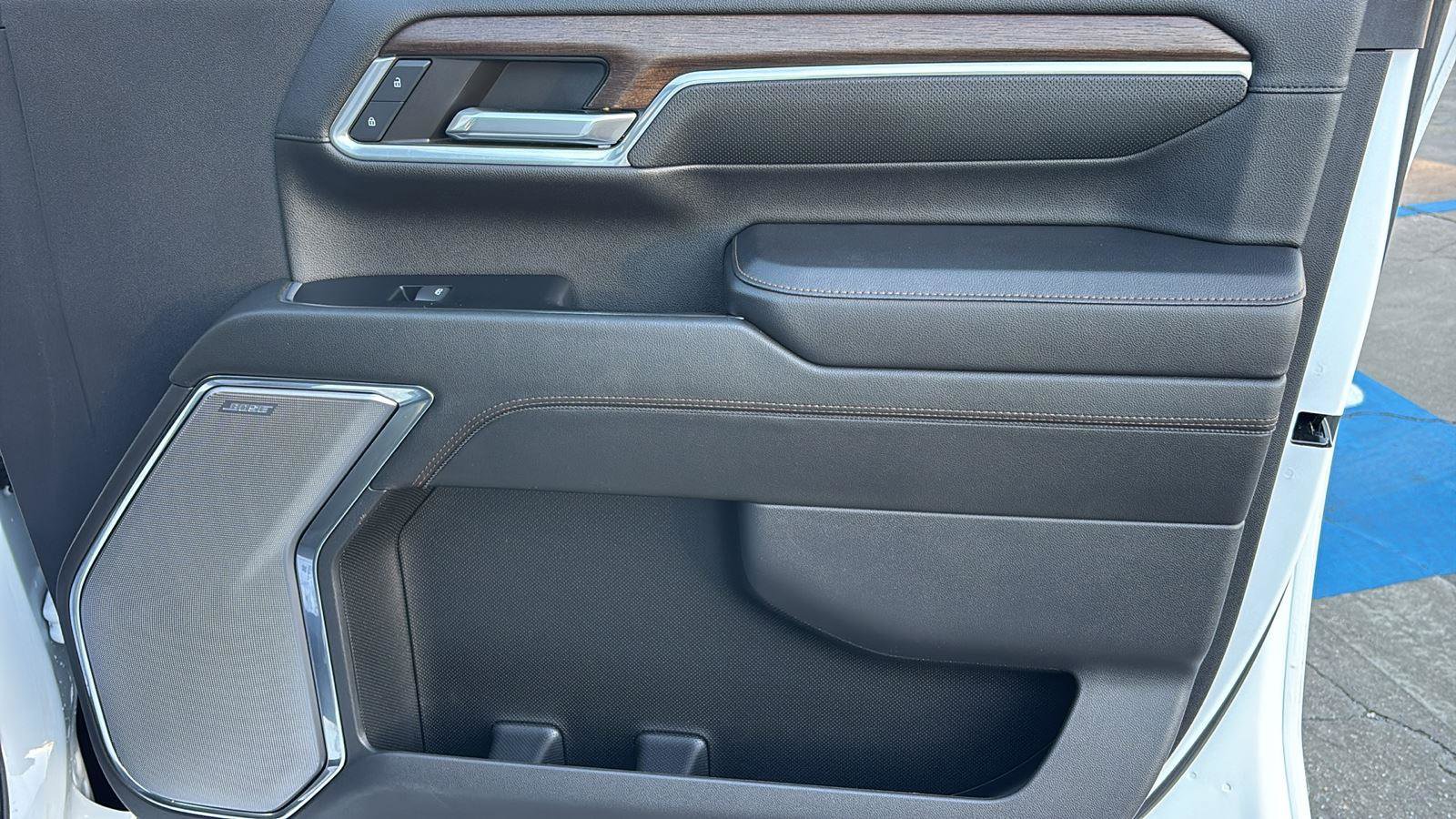 Used 2024 Chevrolet Silverado 2500 High Country w/ Technology Package image 22