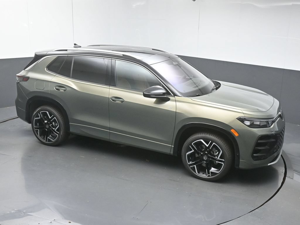 New 2026 Volkswagen Tiguan SEL R-Line AWD/4WD image 42