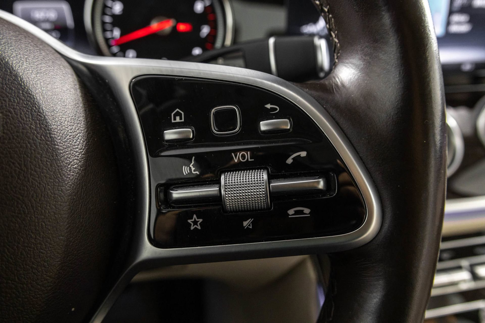Used 2019 Mercedes-Benz E 300 4MATIC w/ Premium 1 Package image 28