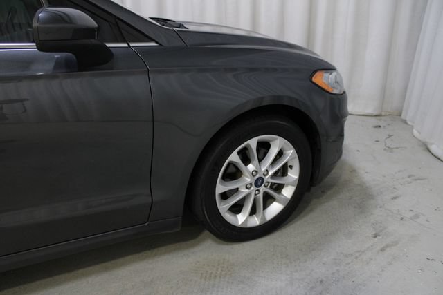 Used 2020 Ford Fusion SE FWD image 33