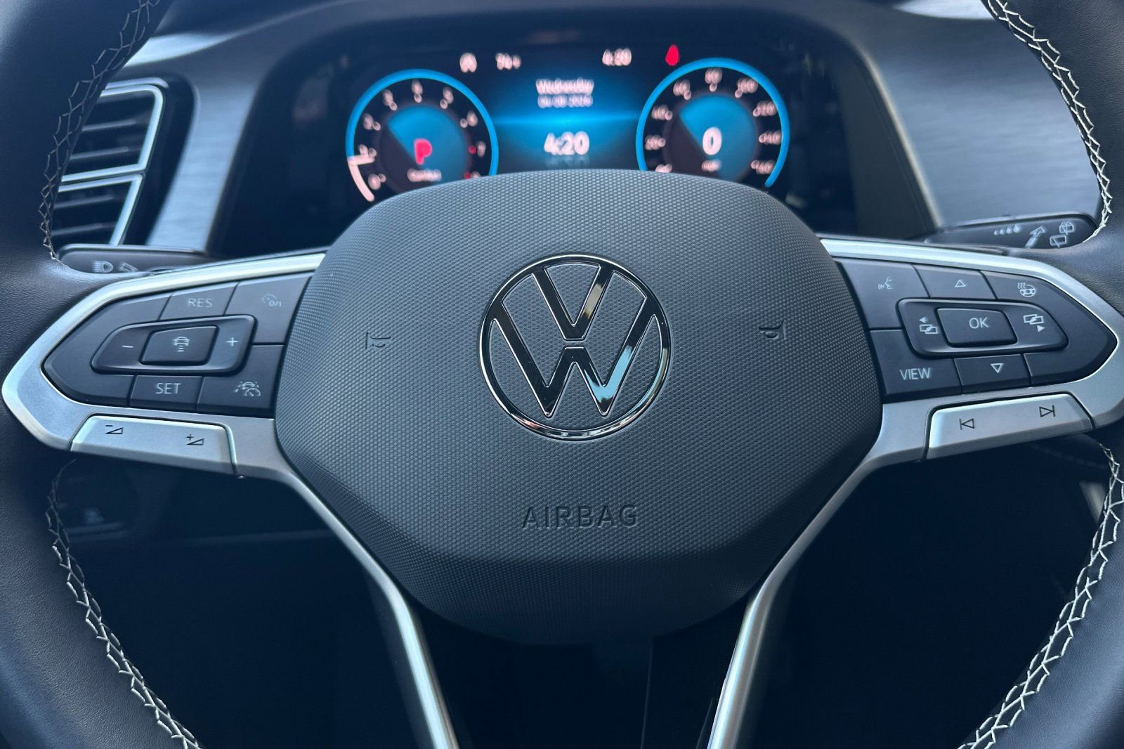 New 2026 Volkswagen Atlas Cross Sport SE FWD image 21