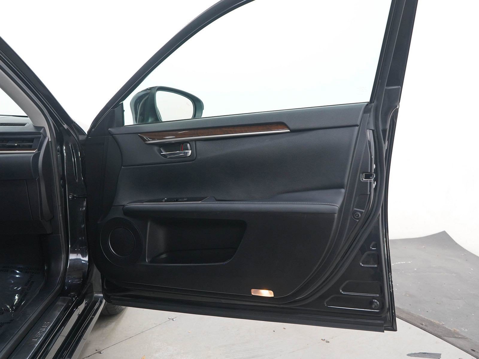 Used 2018 Lexus ES 350 w/ Navigation System Package FWD image 9