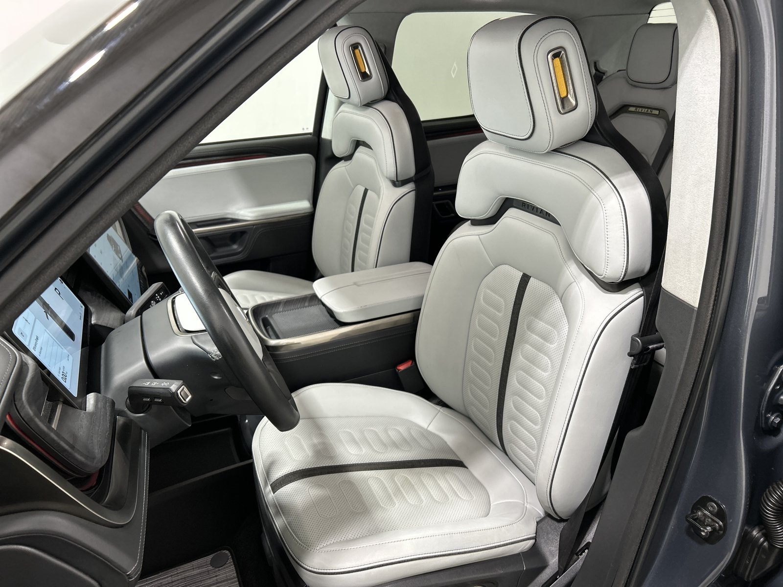 Used 2023 Rivian R1T Adventure AWD/4WD image 20