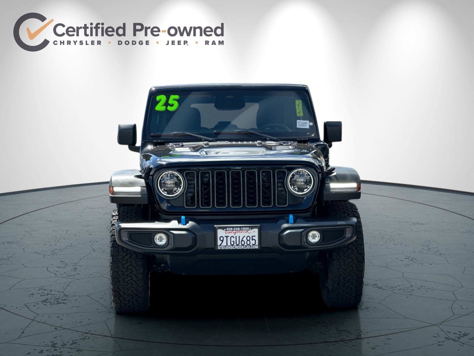 Used 2025 Jeep Wrangler Unlimited Rubicon 4xe w/ Safety Group AWD/4WD image 9