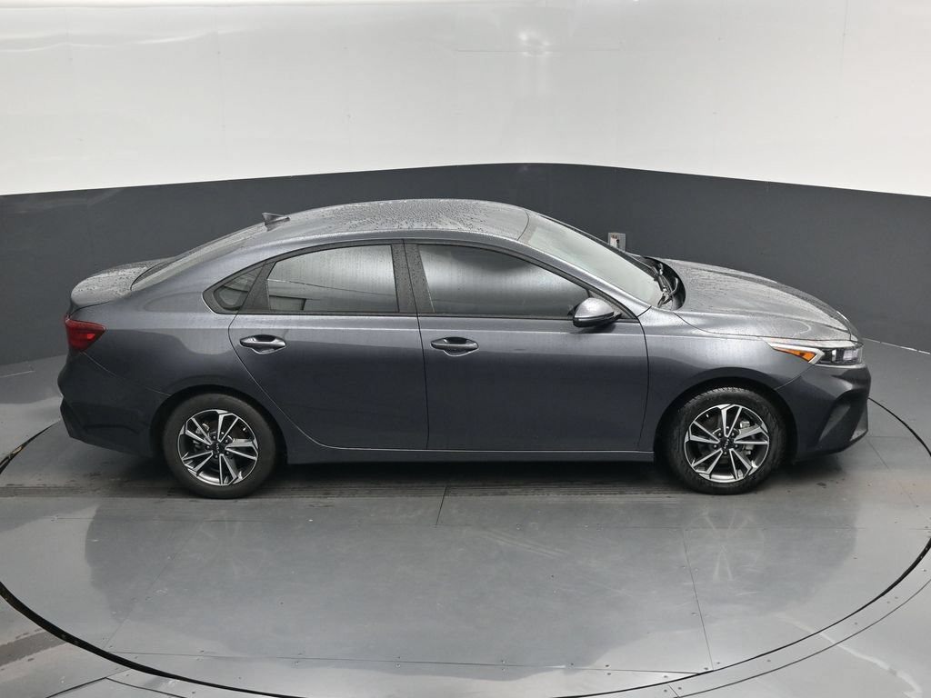 Used 2023 Kia Forte LXS w/ LXS Technology Package FWD image 13