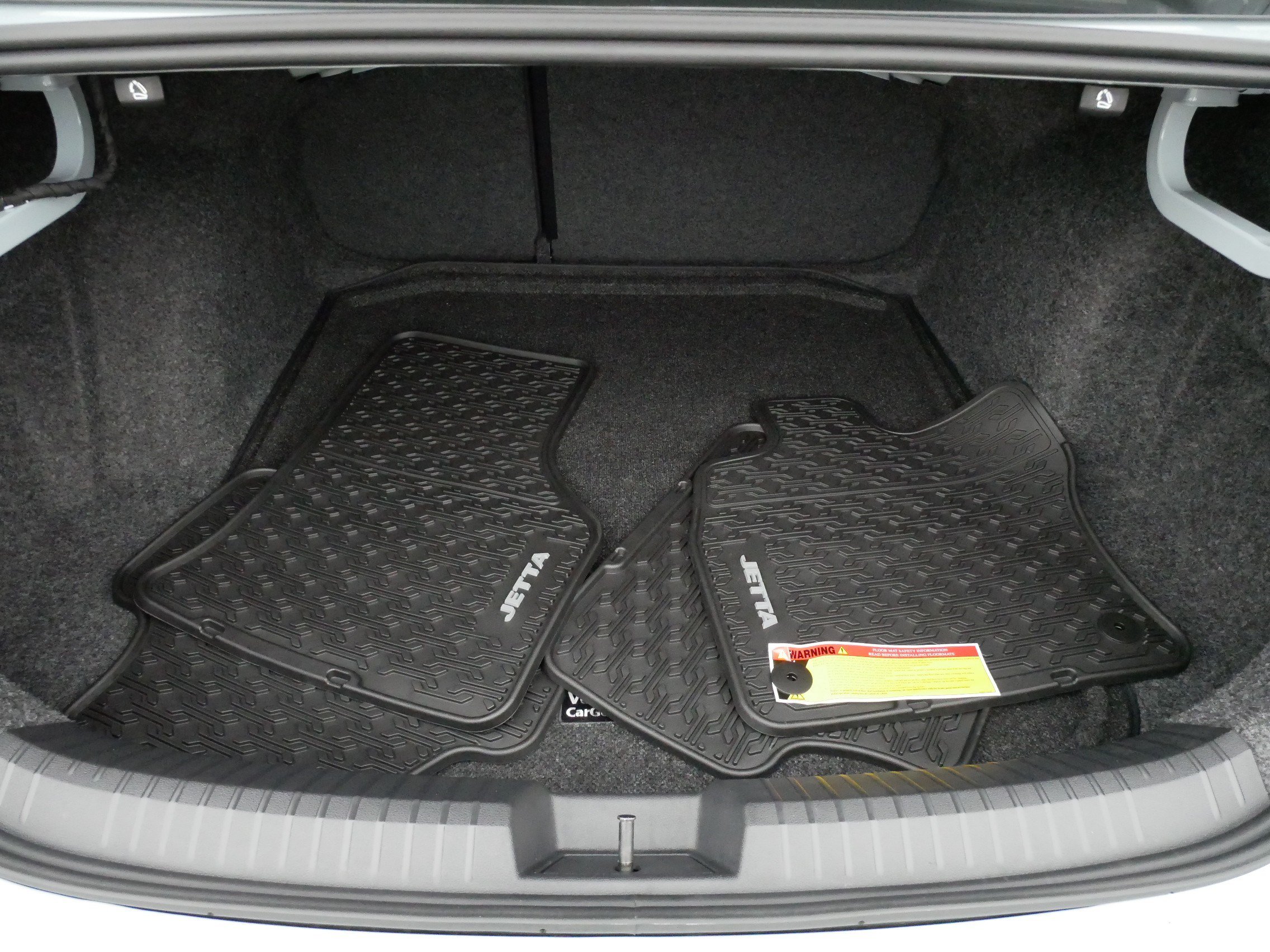 Used 2026 Volkswagen Jetta SEL FWD image 18