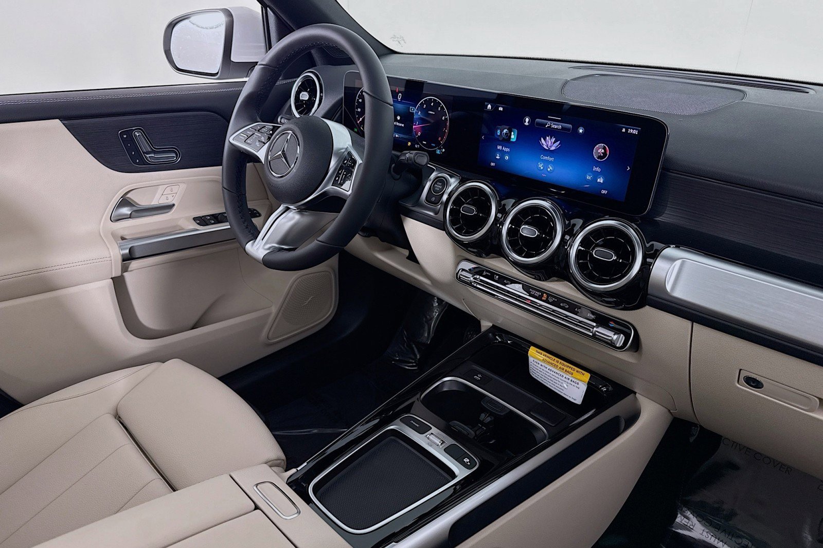 New 2026 Mercedes-Benz GLB 250 image 15