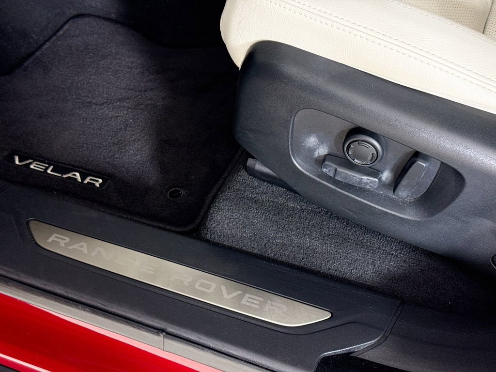 Used 2021 Land Rover Range Rover Velar S AWD/4WD image 18