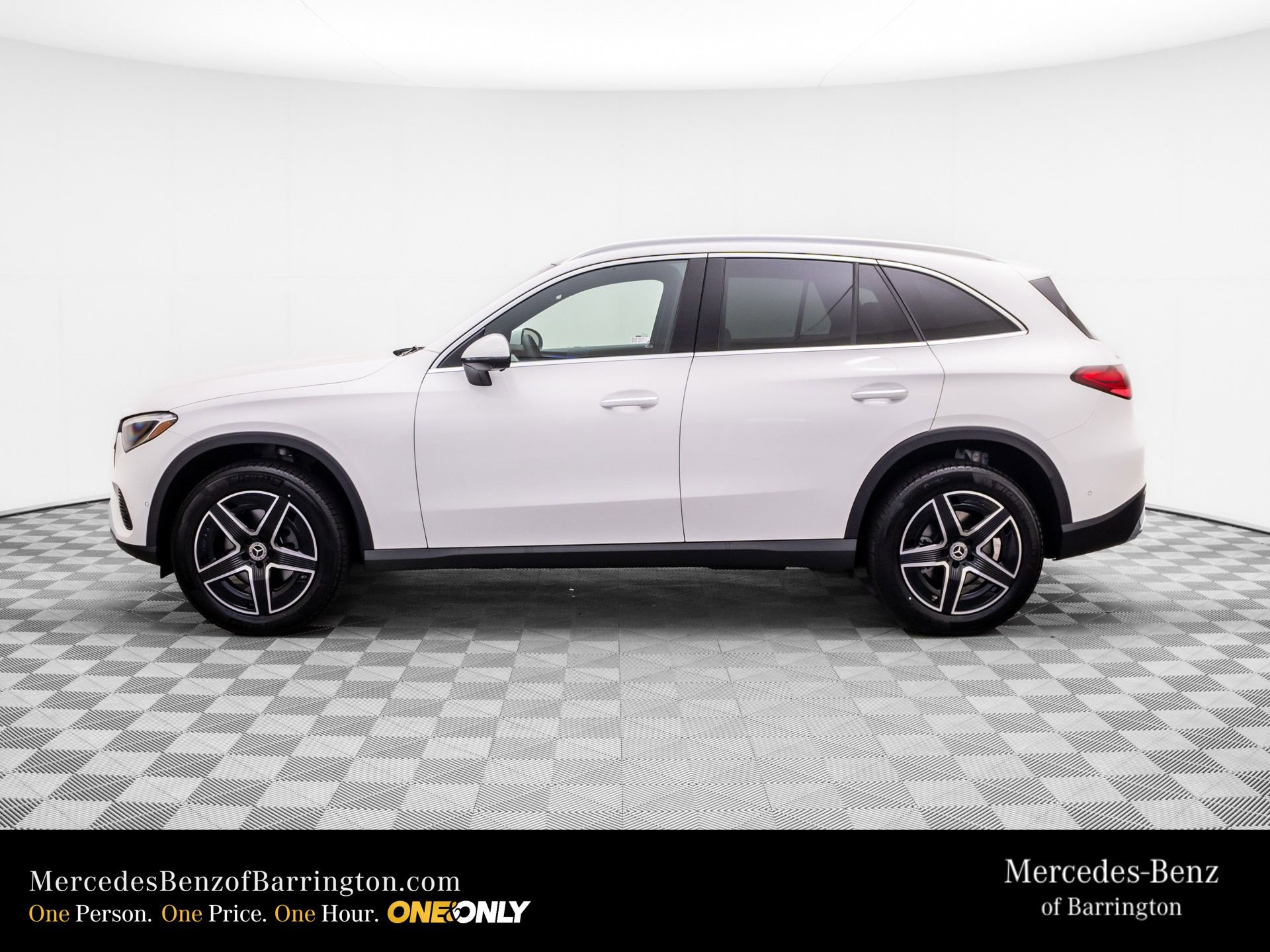 New 2026 Mercedes-Benz GLC 300 4MATIC image 2