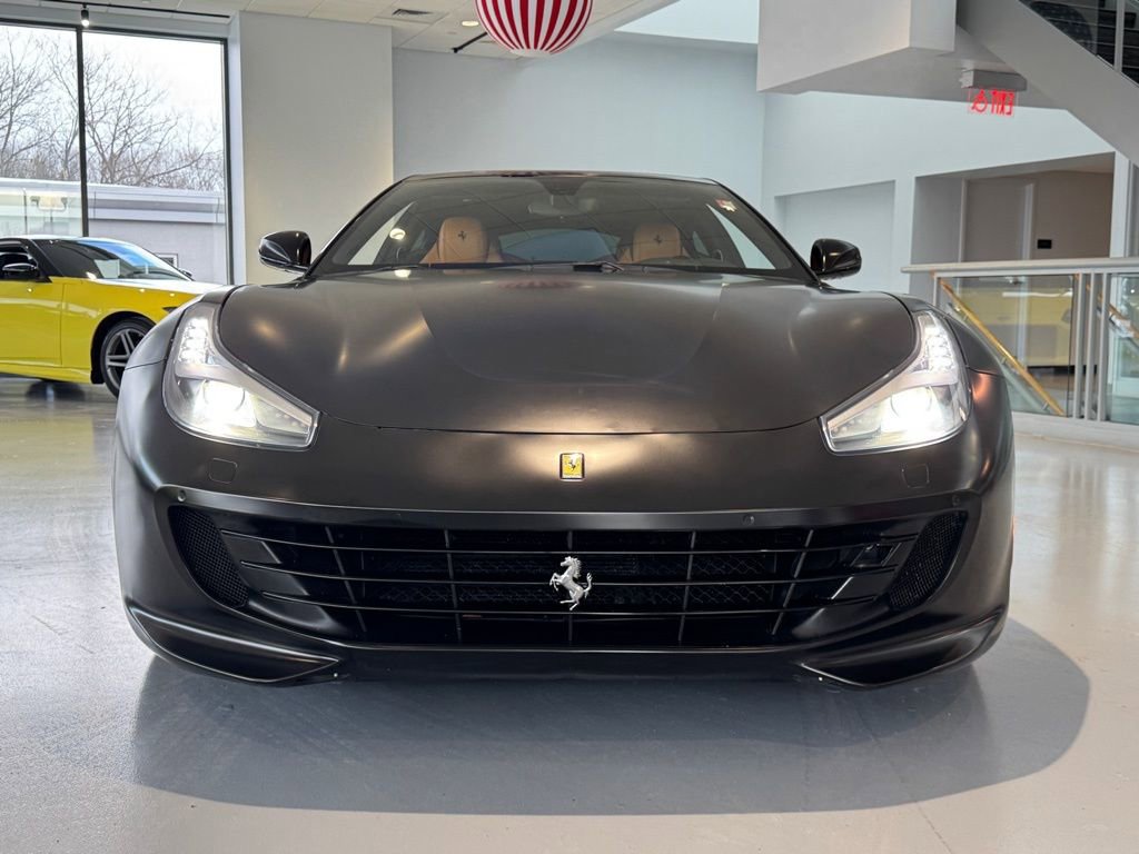 Used 2018 Ferrari GTC4Lusso T image 8