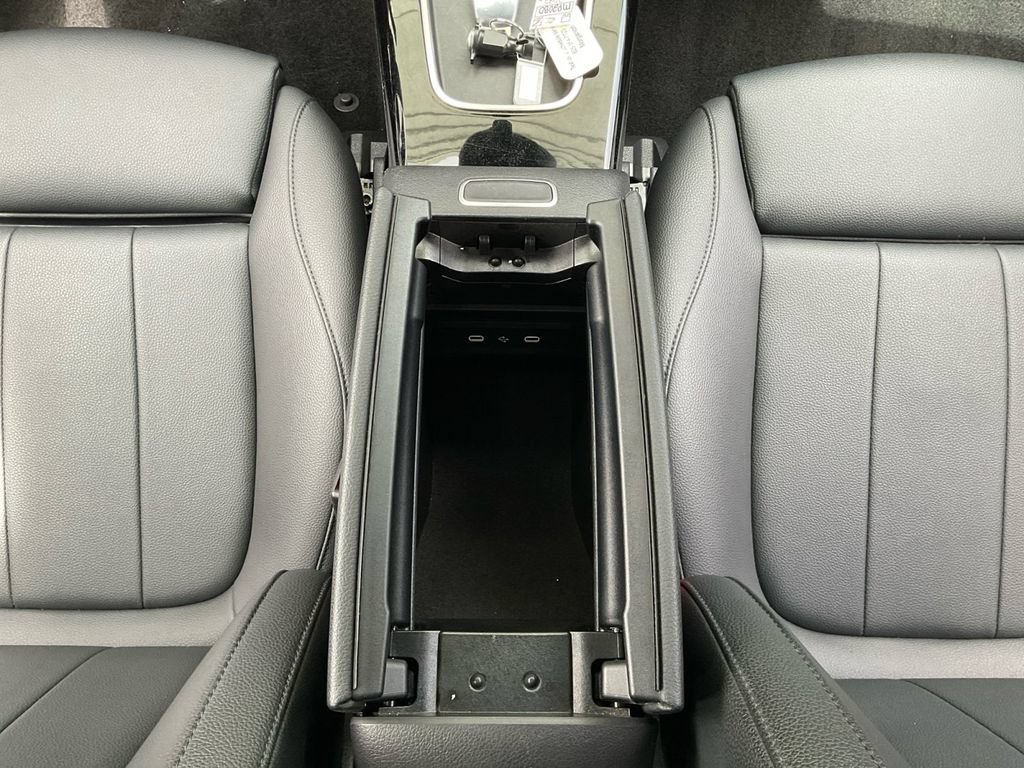 Used 2025 Mercedes-Benz CLA 250 image 11