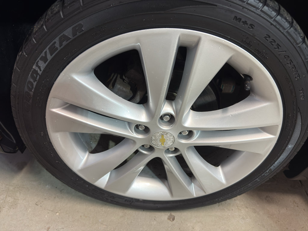 Used 2015 Chevrolet Cruze LTZ w/ Sun, Sound and Sport Package FWD image 30