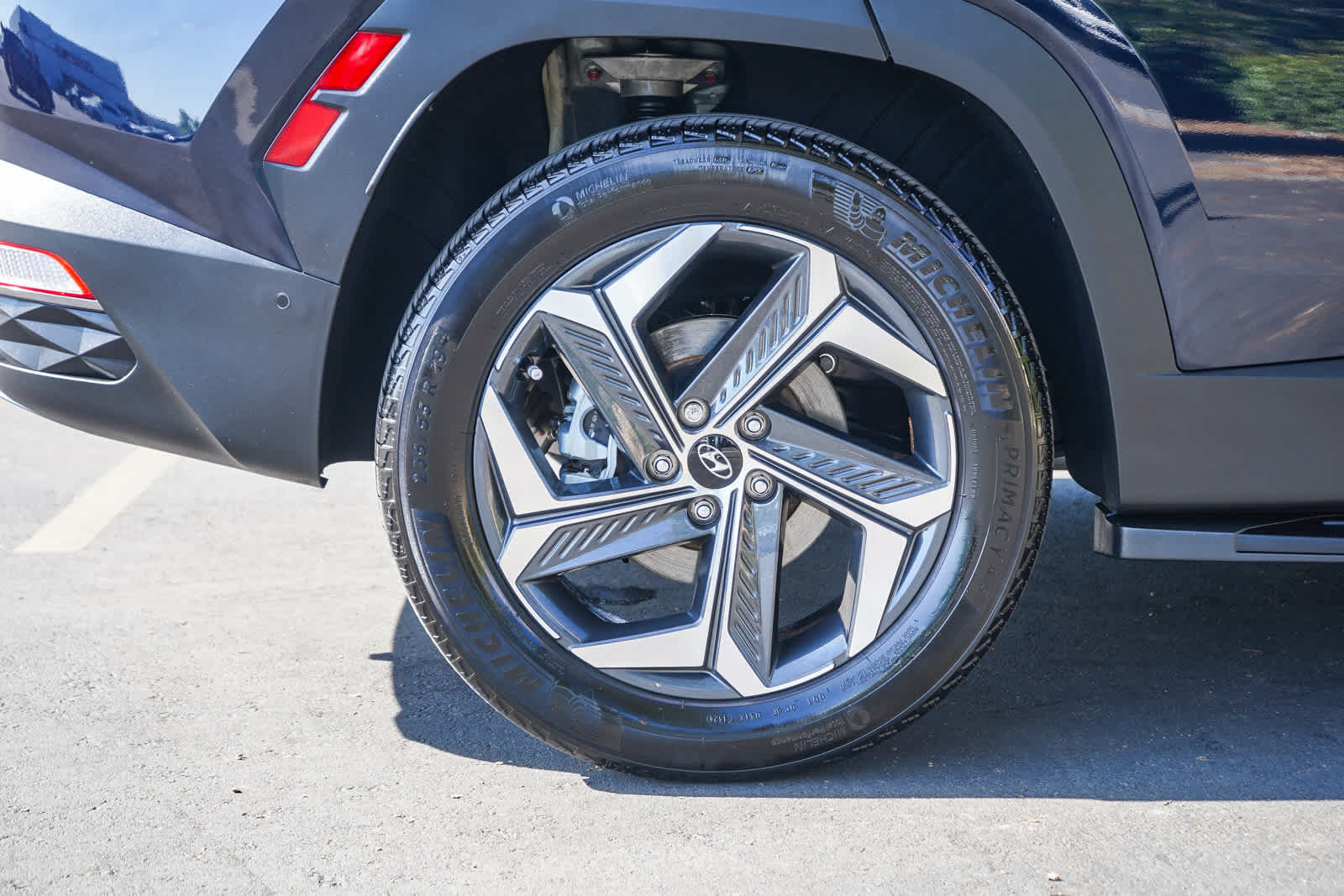 Certified 2024 Hyundai Tucson Limited AWD/4WD image 8