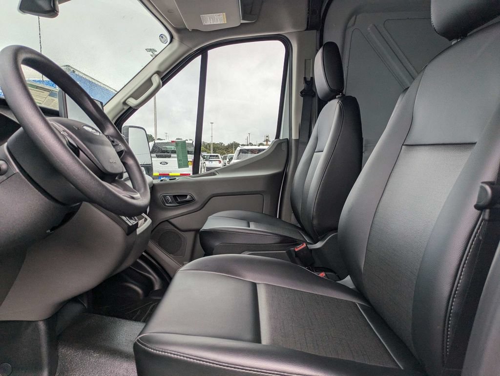 New 2026 Ford Transit 250 148 Medium Roof RWD image 19