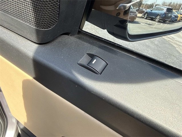 Used 2012 Land Rover Range Rover HSE LUX image 17