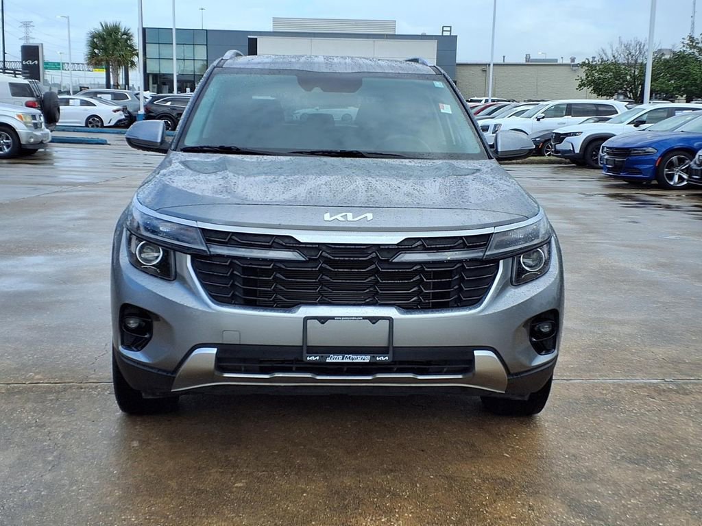 Used 2024 Kia Seltos EX FWD image 7