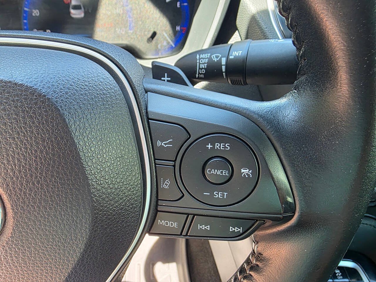 Used 2020 Toyota Corolla XSE FWD image 21
