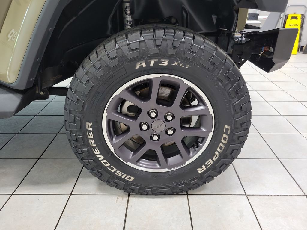 Used 2020 Jeep Gladiator Overland w/ Popular Equipment Package AWD/4WD image 49