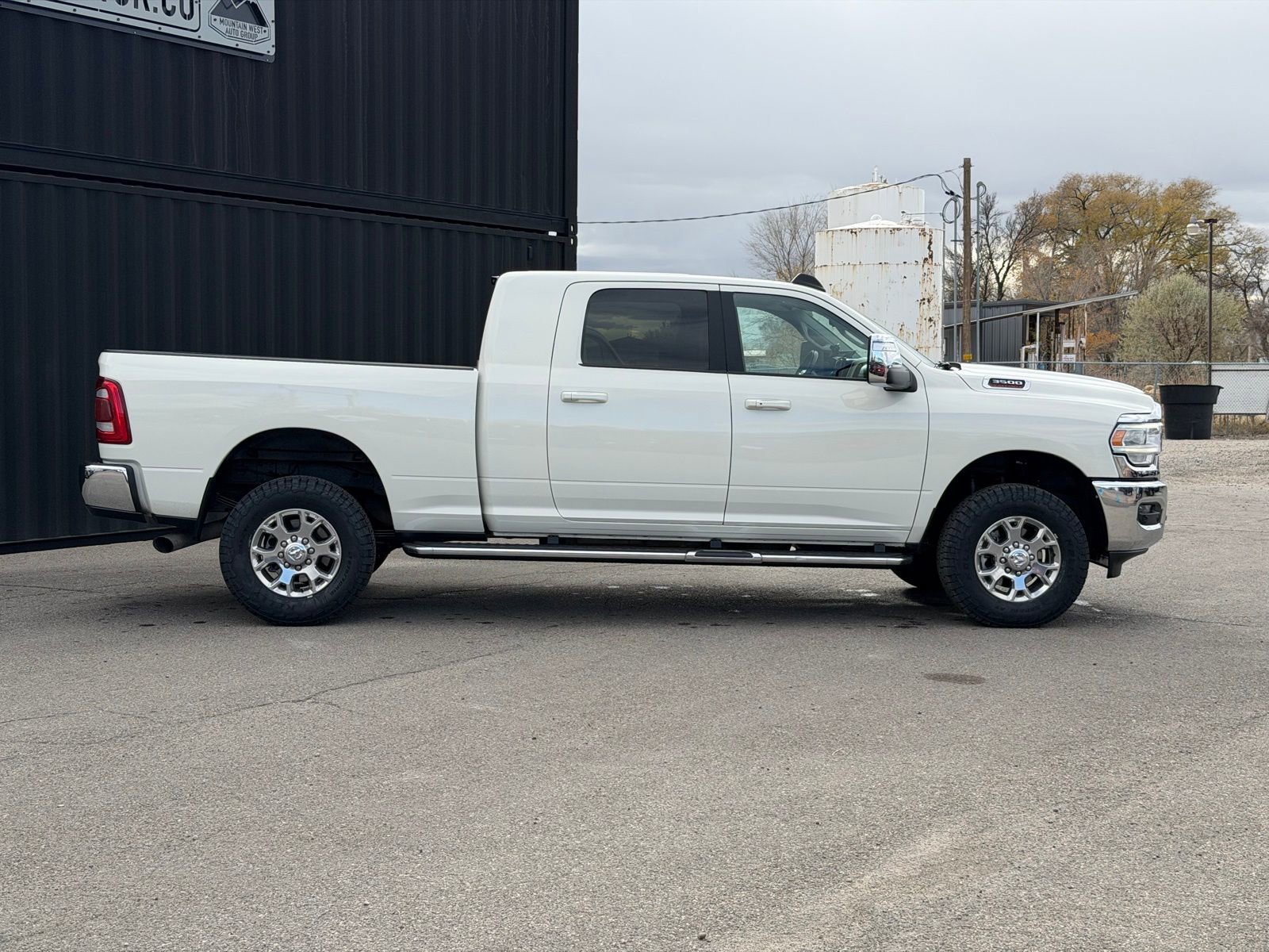 Used 2023 RAM 3500 Laramie AWD/4WD image 6