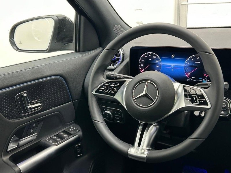 New 2025 Mercedes-Benz GLA 250 4MATIC image 8