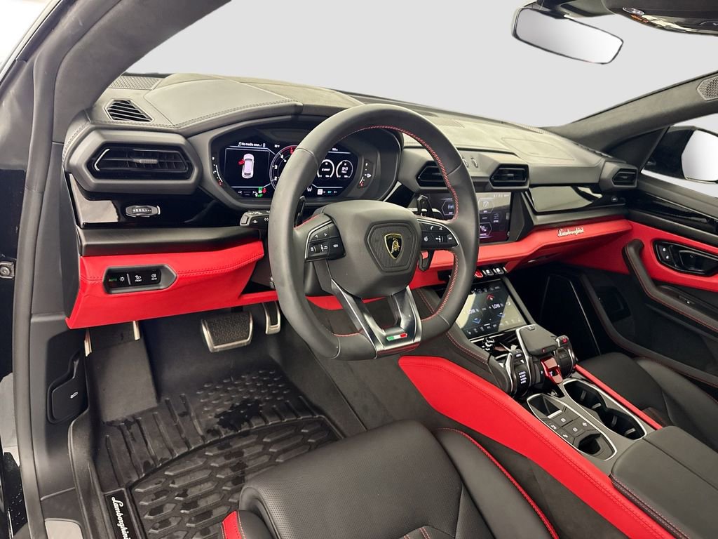 Used 2025 Lamborghini Urus Performante AWD/4WD image 9