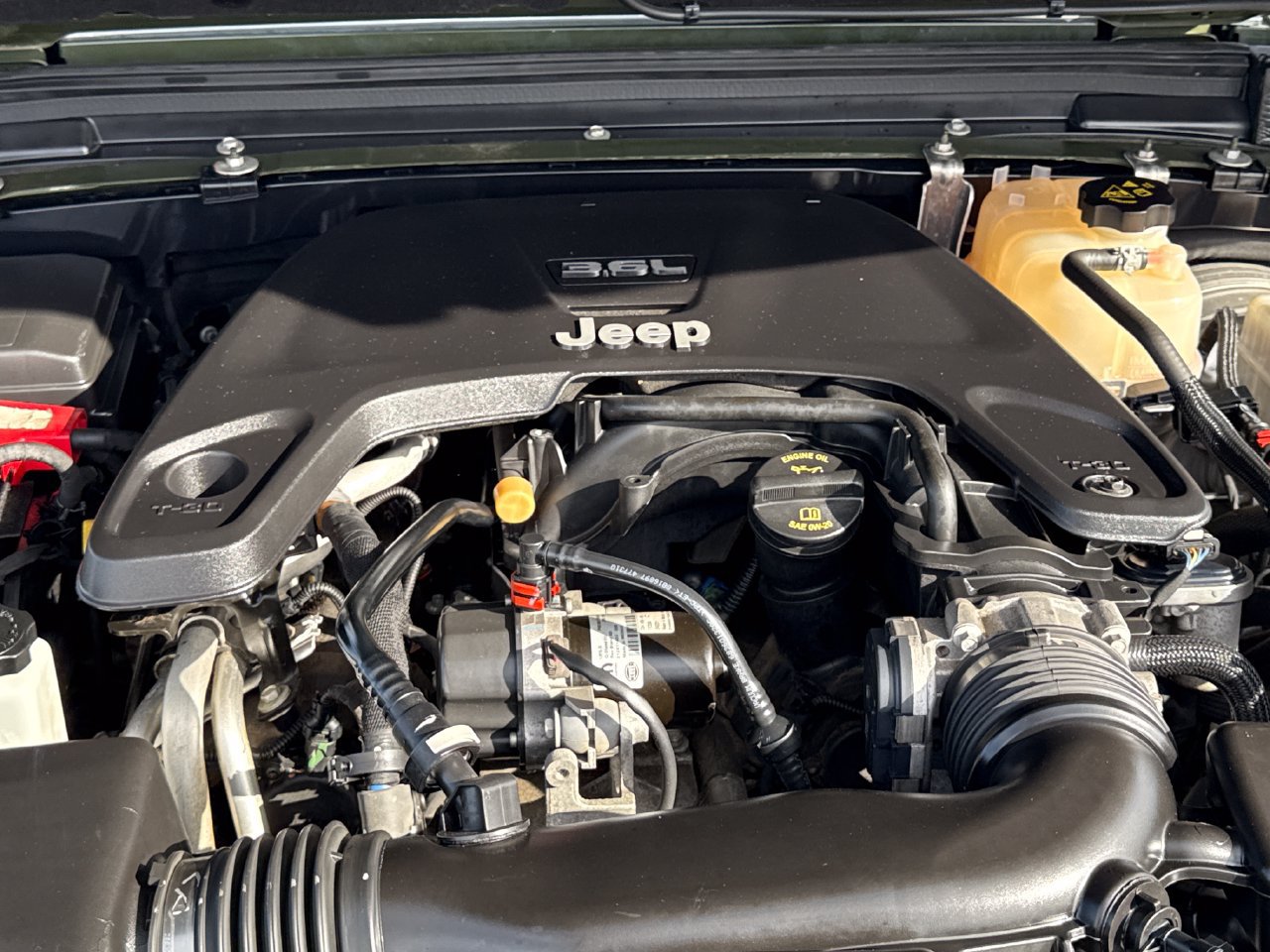 Used 2021 Jeep Wrangler Sport AWD/4WD image 9