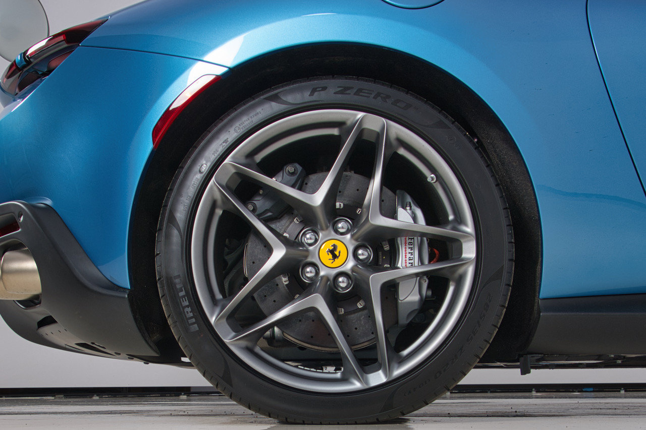 Certified 2025 Ferrari Roma Spider RWD image 21