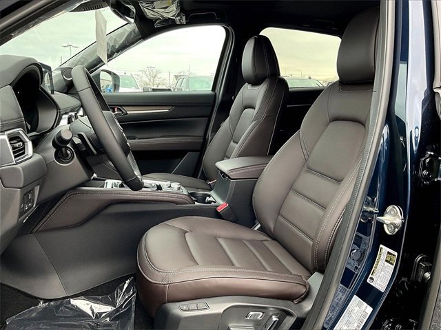 New 2025 MAZDA CX-5 Signature image 9