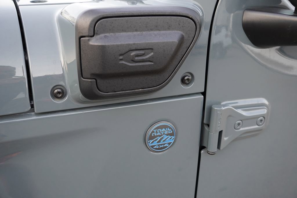 Certified 2025 Jeep Wrangler Unlimited Sahara w/ Safety Group image 15