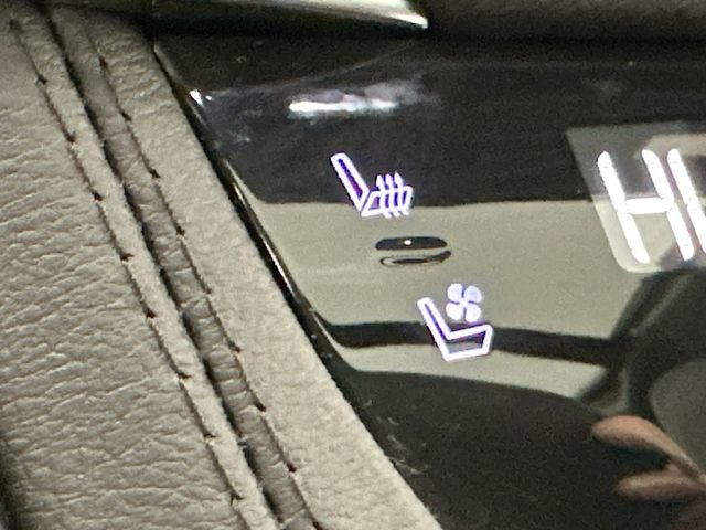 Used 2023 Cadillac XT5 Premium Luxury AWD/4WD image 19