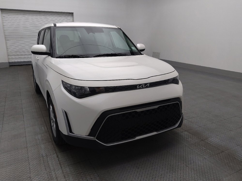 Used 2025 Kia Soul LX image 14