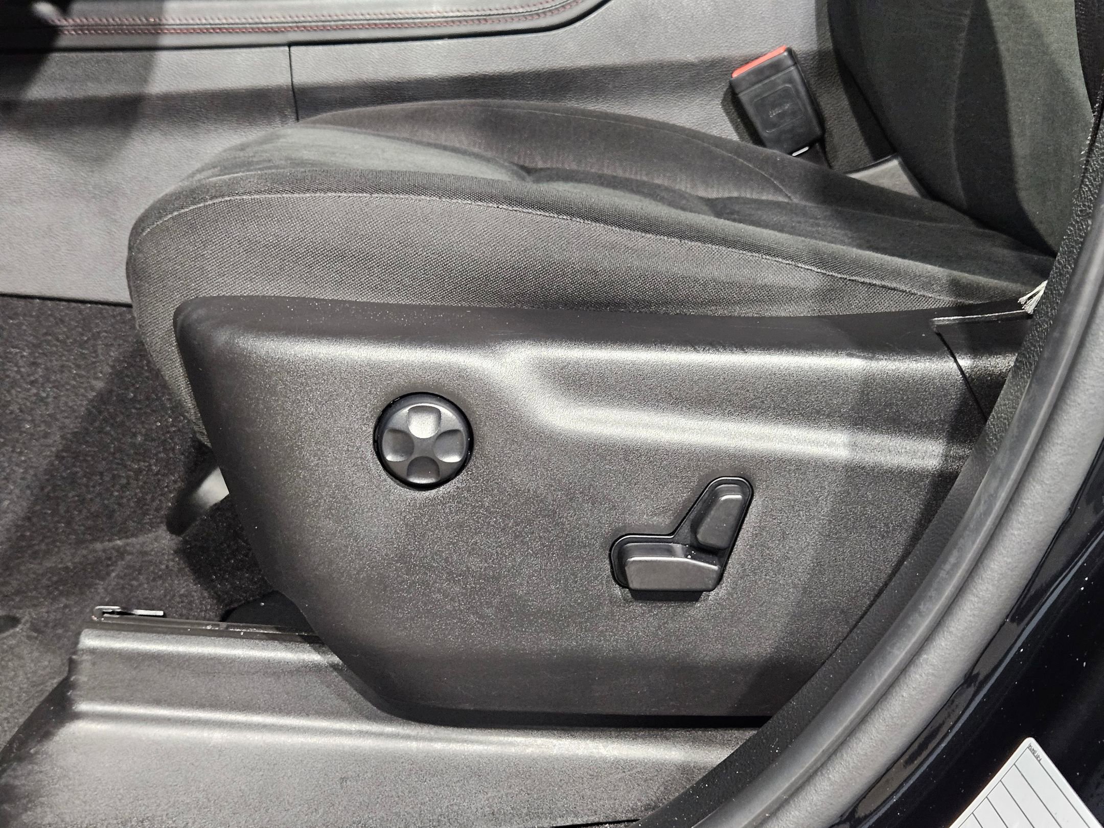 Used 2024 Dodge Durango R/T image 23