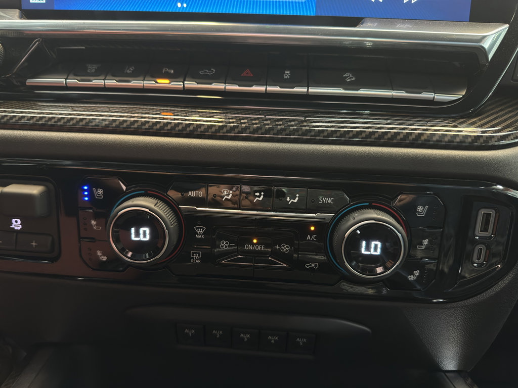New 2025 Chevrolet Silverado 2500 LTZ w/ LTZ Premium Package AWD/4WD image 27