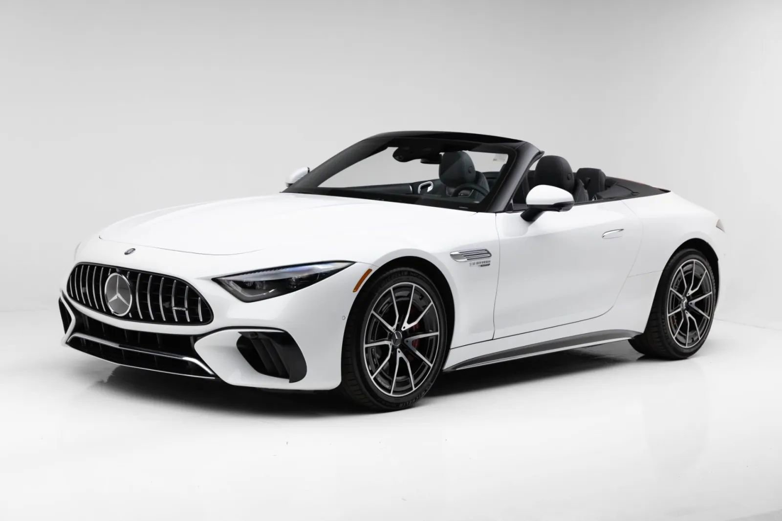 Used 2023 Mercedes-Benz SL 55 AMG 4MATIC image 13